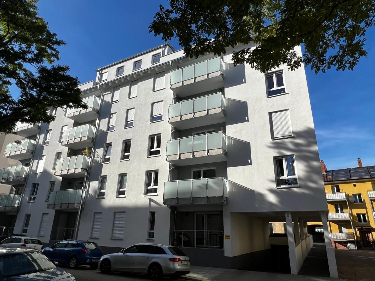 Tomsflat Braunschweig - 3 Rooms, Kitchen, Workspace, Highspeed Wifi, Washer & Dryer, Balcony Экстерьер фото