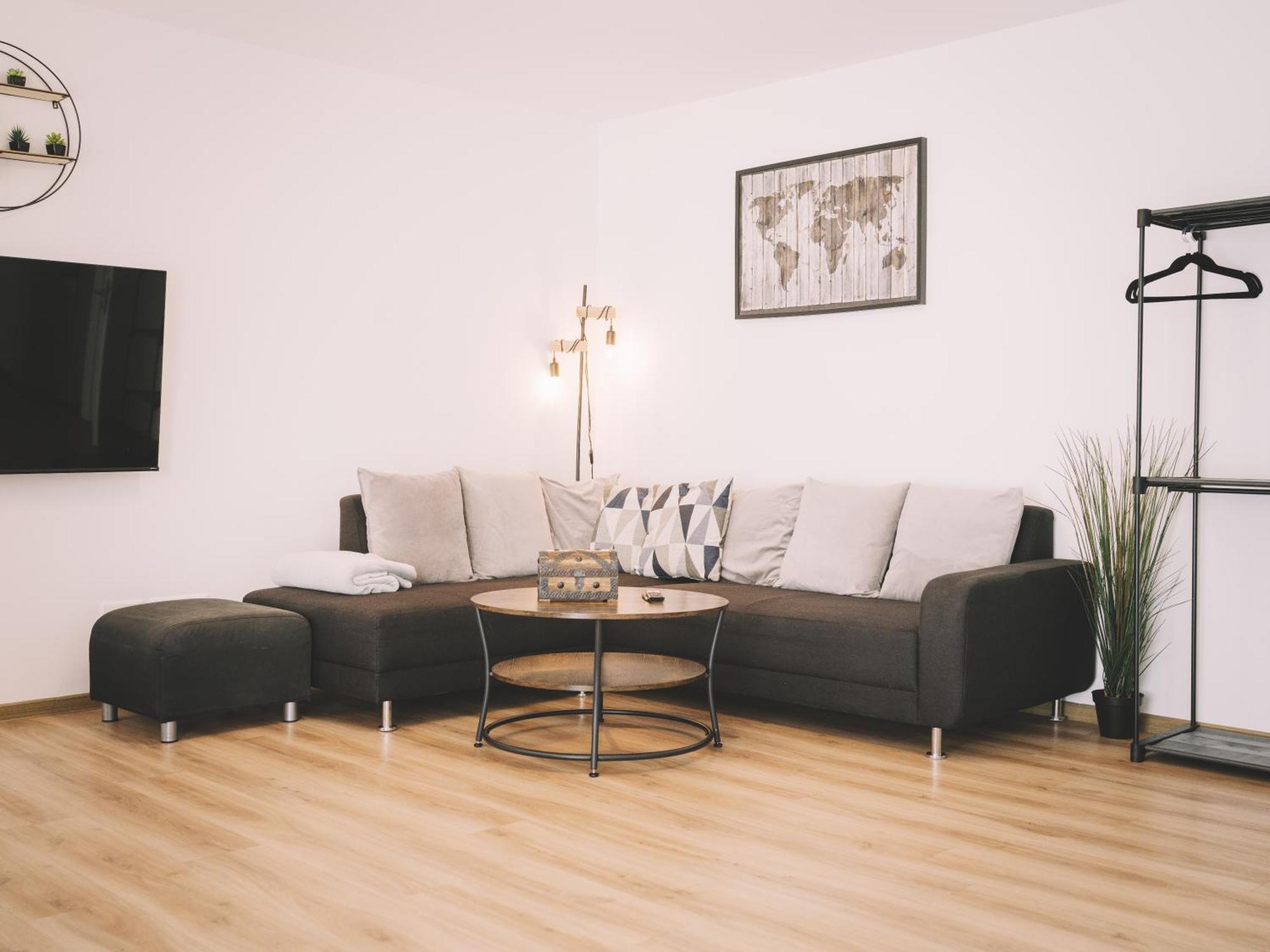 Tomsflat Braunschweig - 3 Rooms, Kitchen, Workspace, Highspeed Wifi, Washer & Dryer, Balcony Экстерьер фото