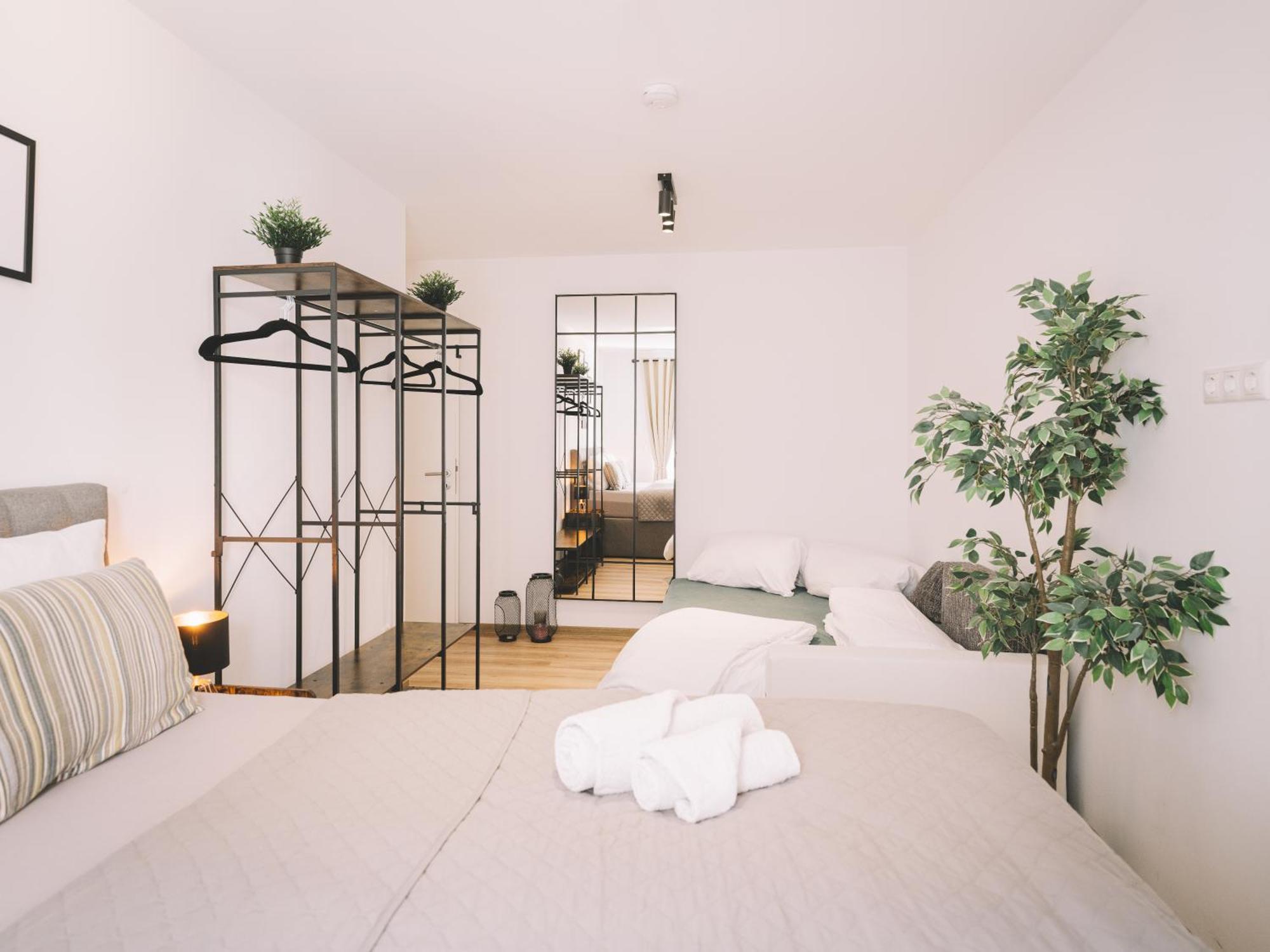 Tomsflat Braunschweig - 3 Rooms, Kitchen, Workspace, Highspeed Wifi, Washer & Dryer, Balcony Экстерьер фото
